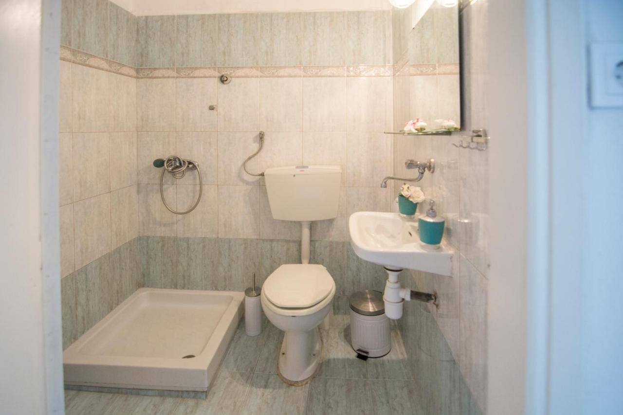 אפרטהוטל סיקיה Myloi Loggou מראה חיצוני תמונה